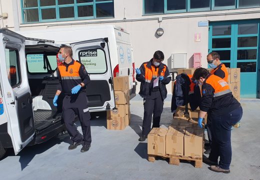 As voluntarias e voluntarios de Protección Civil repartiron máis de 2.000 menús durante o estado de alarma